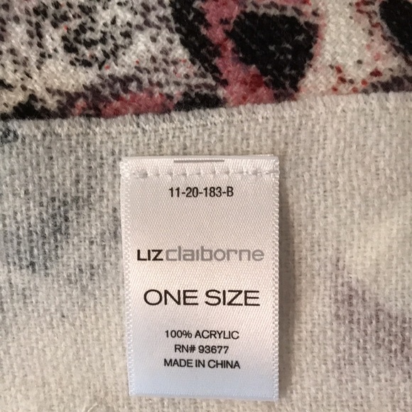 Beautiful, Warm Liz Claiborne Scarf - Picture 4 of 4